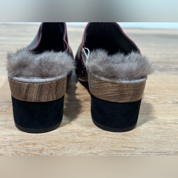 NEW Jambu Monaco Faux Fur Red Floral Leather Mule/Clog Size 7.5 - Picture 5 of 9